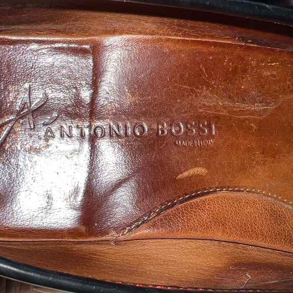 Elegant Black Leather Slip-On Loafers - Picture 2 of 9